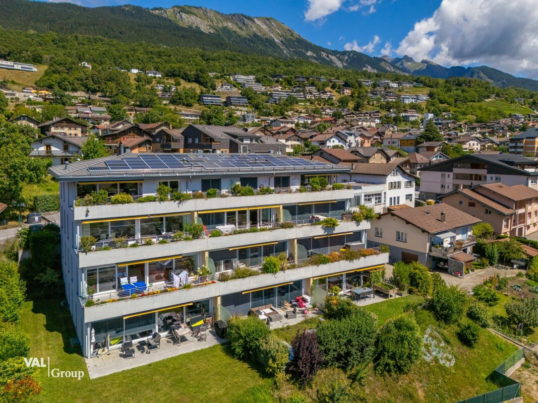 Your new home in Savièse: a bright 5.5-room apartment with balcony