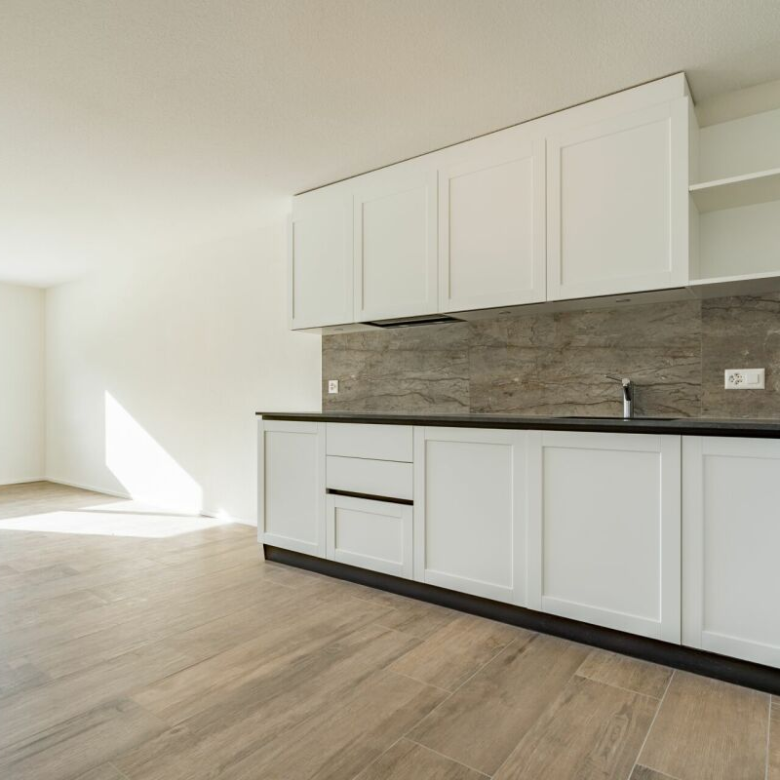 Élégant appartement neuf de 3,5 pièces, alliant confort et luminosité, avec terrasse et jardin privé