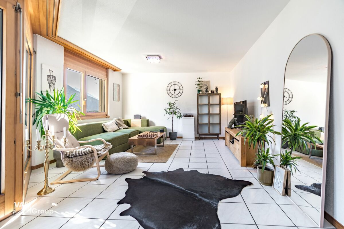 A home where calm, sunshine and mountain views reign