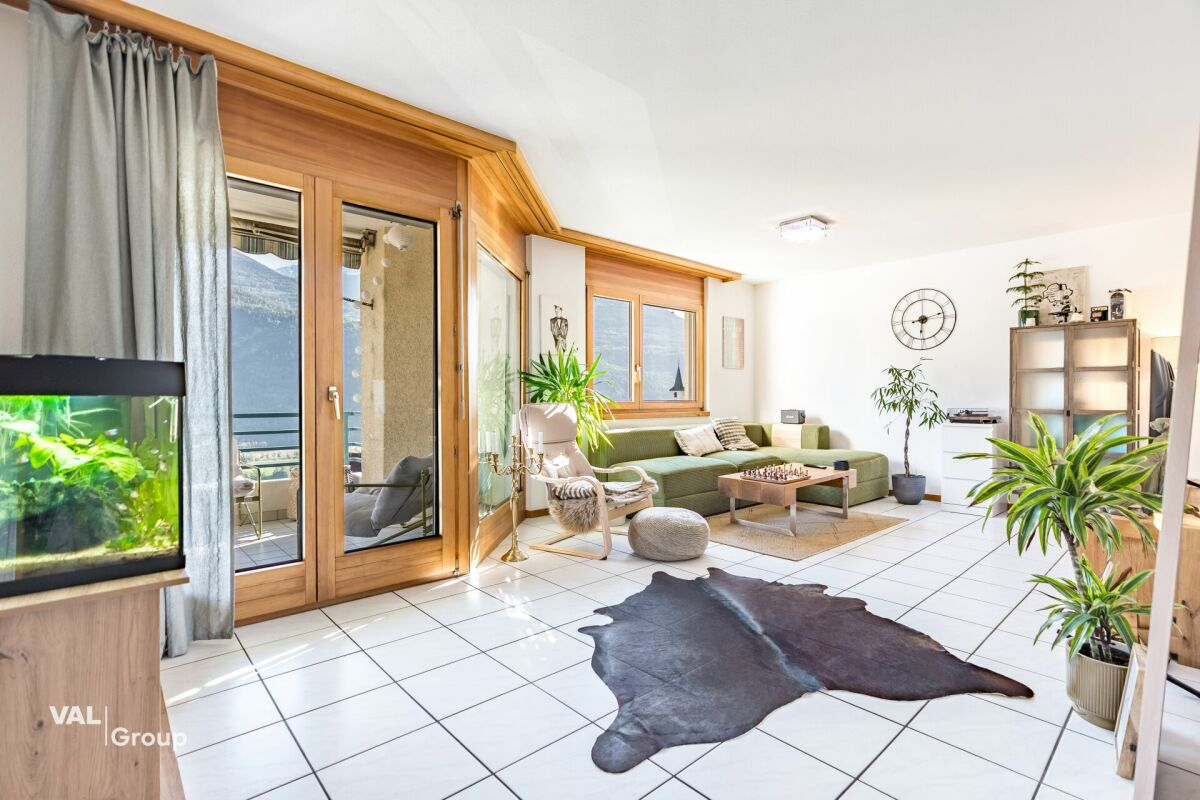A home where calm, sunshine and mountain views reign