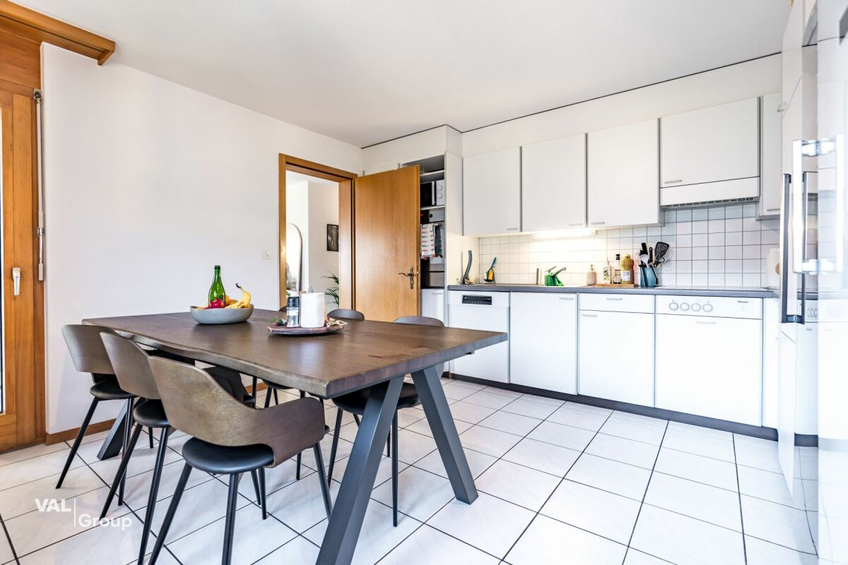 A home where calm, sunshine and mountain views reign