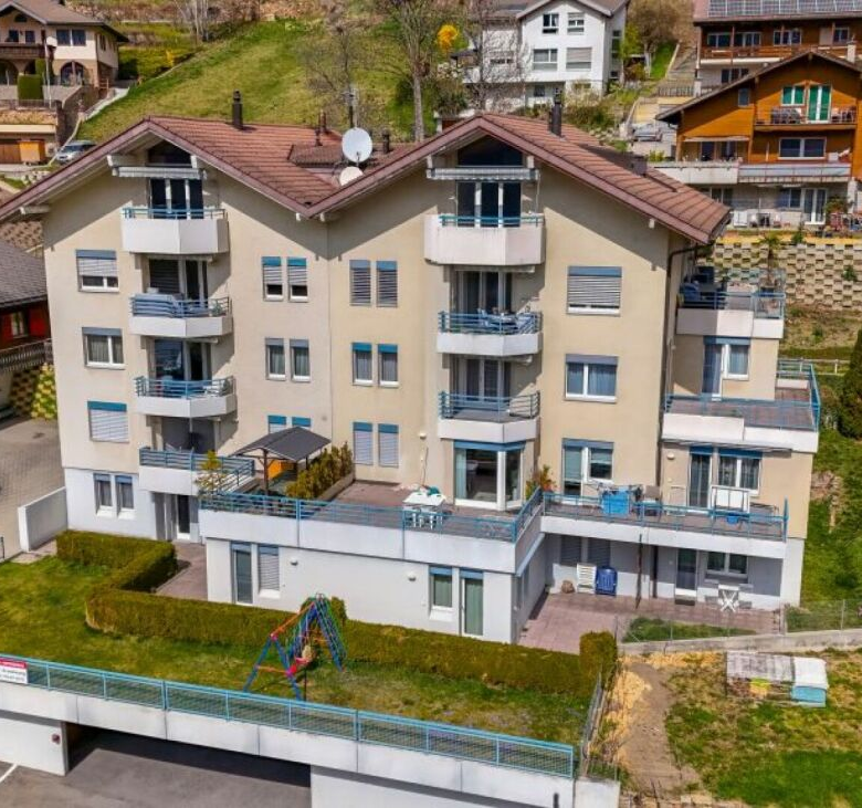 A home where calm, sunshine and mountain views reign
