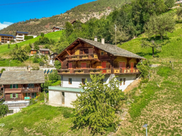 Comfortable attic apartment with view in Staldenried