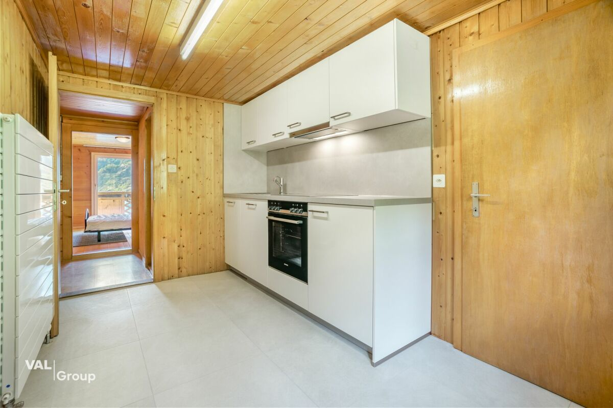 Gemütliches Dachgeschosswohnzimmer mit Aussicht in Staldenried