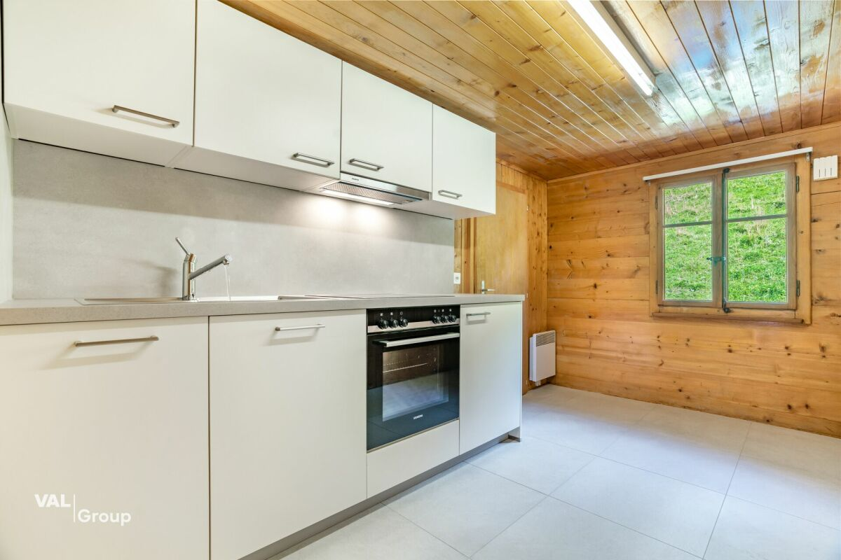 Gemütliches Dachgeschosswohnzimmer mit Aussicht in Staldenried