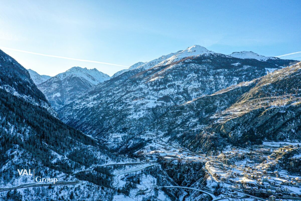 Where the sun, breathtaking views and a sense of security meet