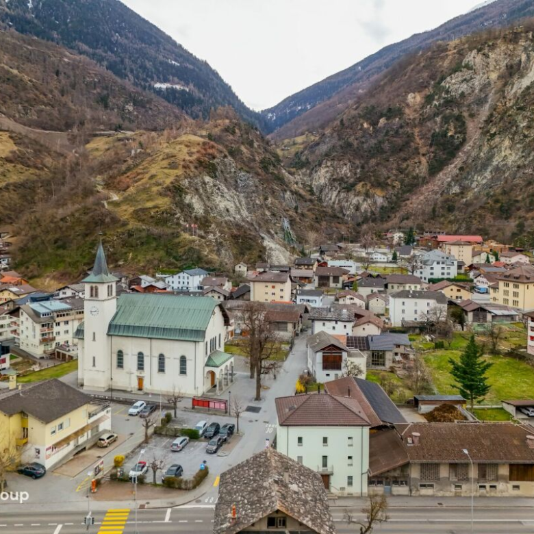 Rénovée avec goût, spacieuse et pleine de charme
