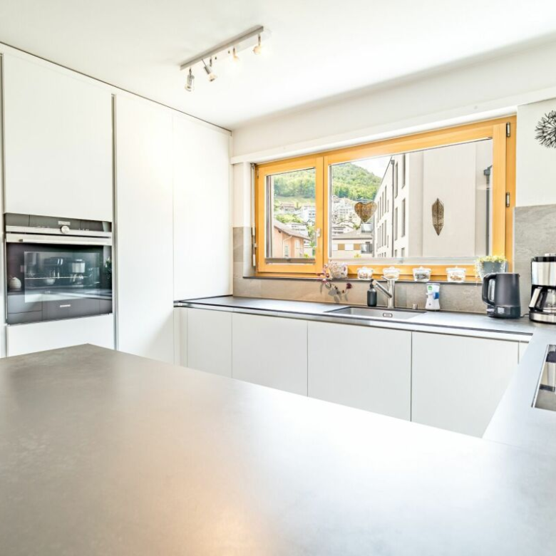 Off-market – Three exceptional new chalets for primary residence