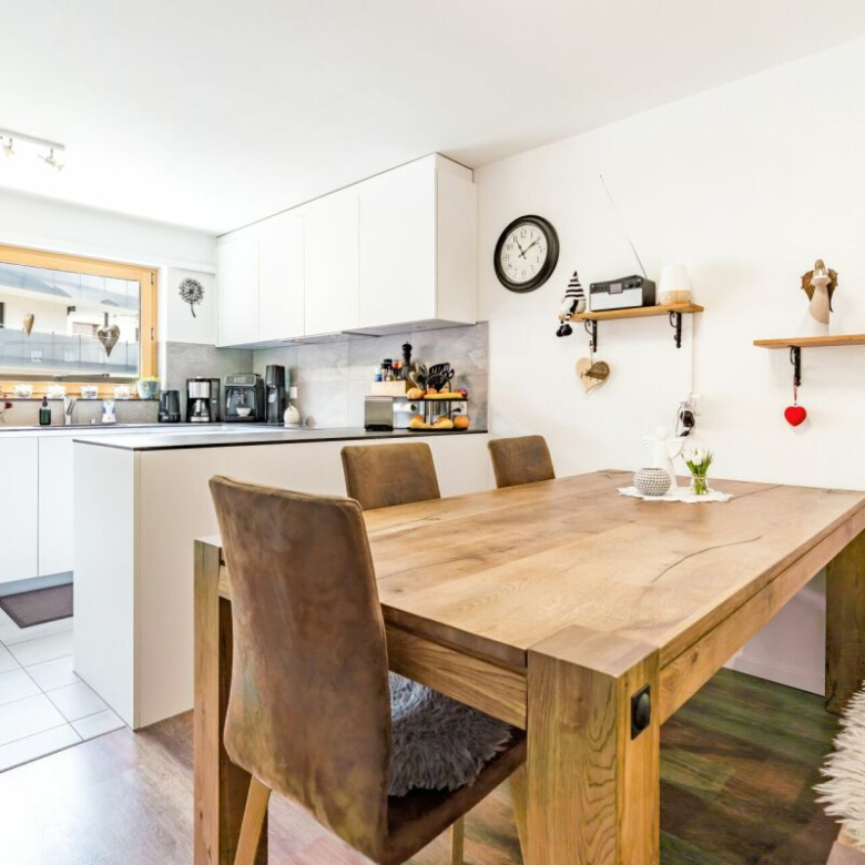 Un logement moderne de 5,5 pièces au cœur de Viège : spacieux, central et adapté aux familles
