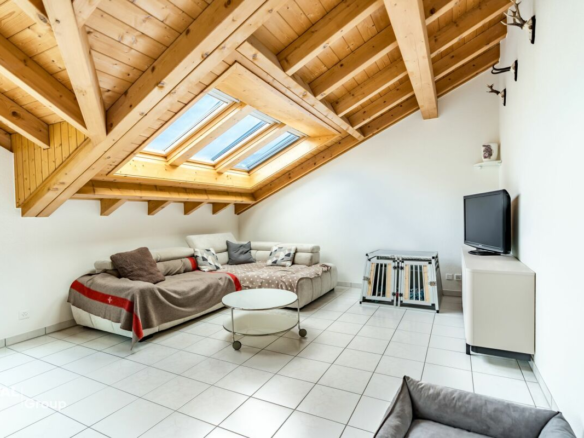 Charme, Licht und Bergblick: 4½-Zimmer-Dachwohnung im Zentrum von Visp