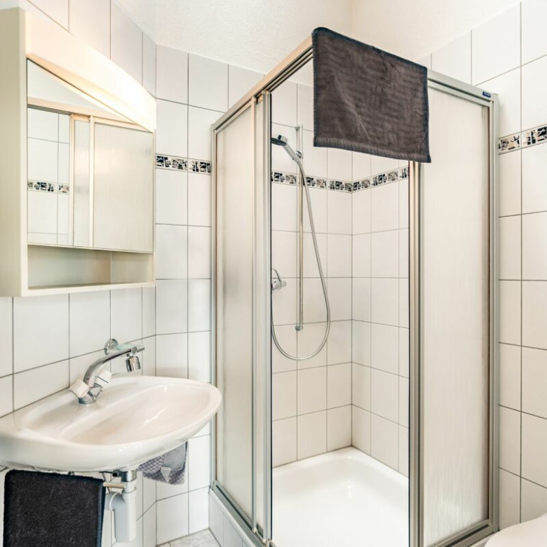 Charm, light and mountain views: 4½-room attic apartment in the heart of Visp