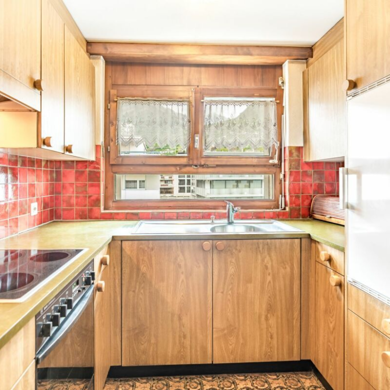 4.5-room apartment, balcony, panoramic view of the mountains