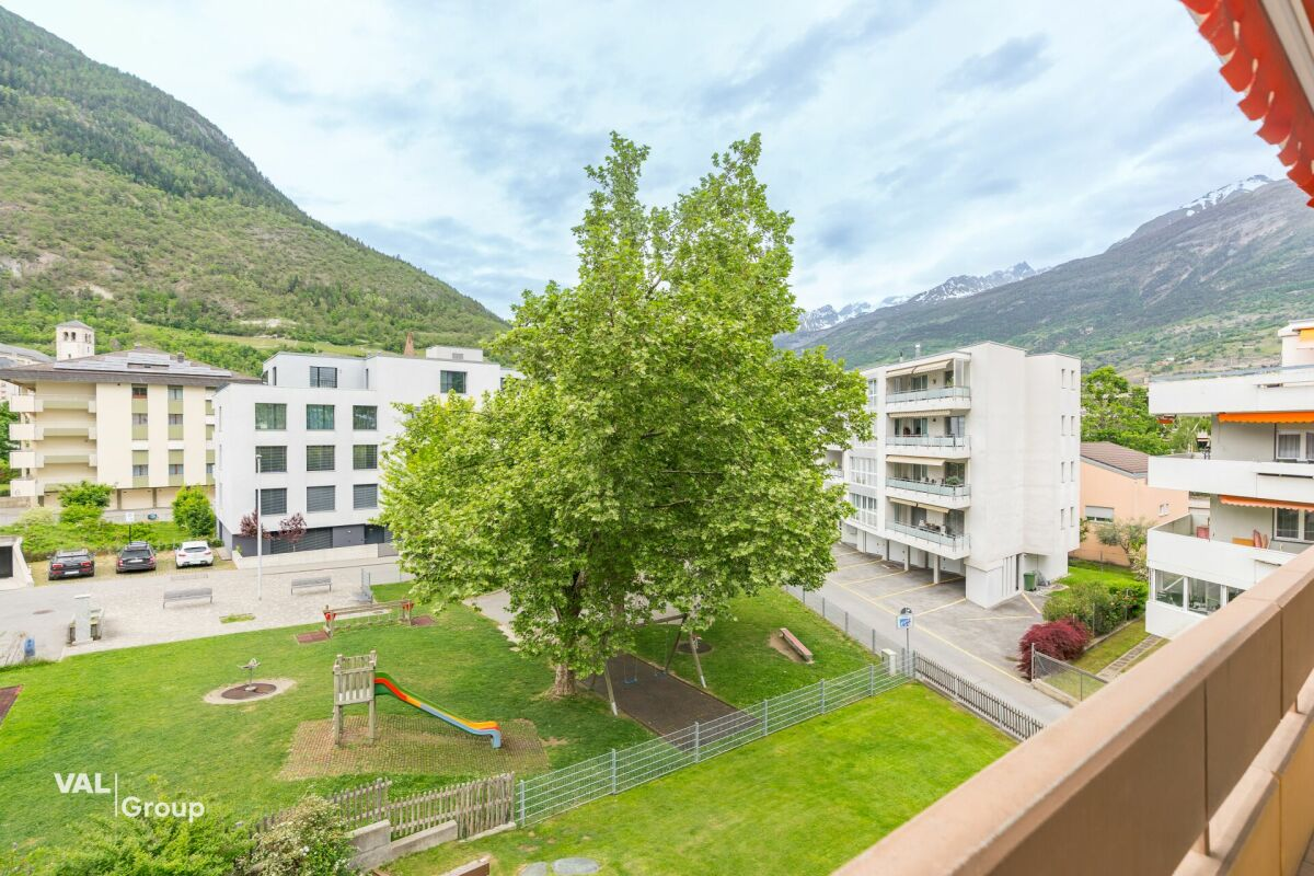 4.5-room apartment, balcony, panoramic view of the mountains