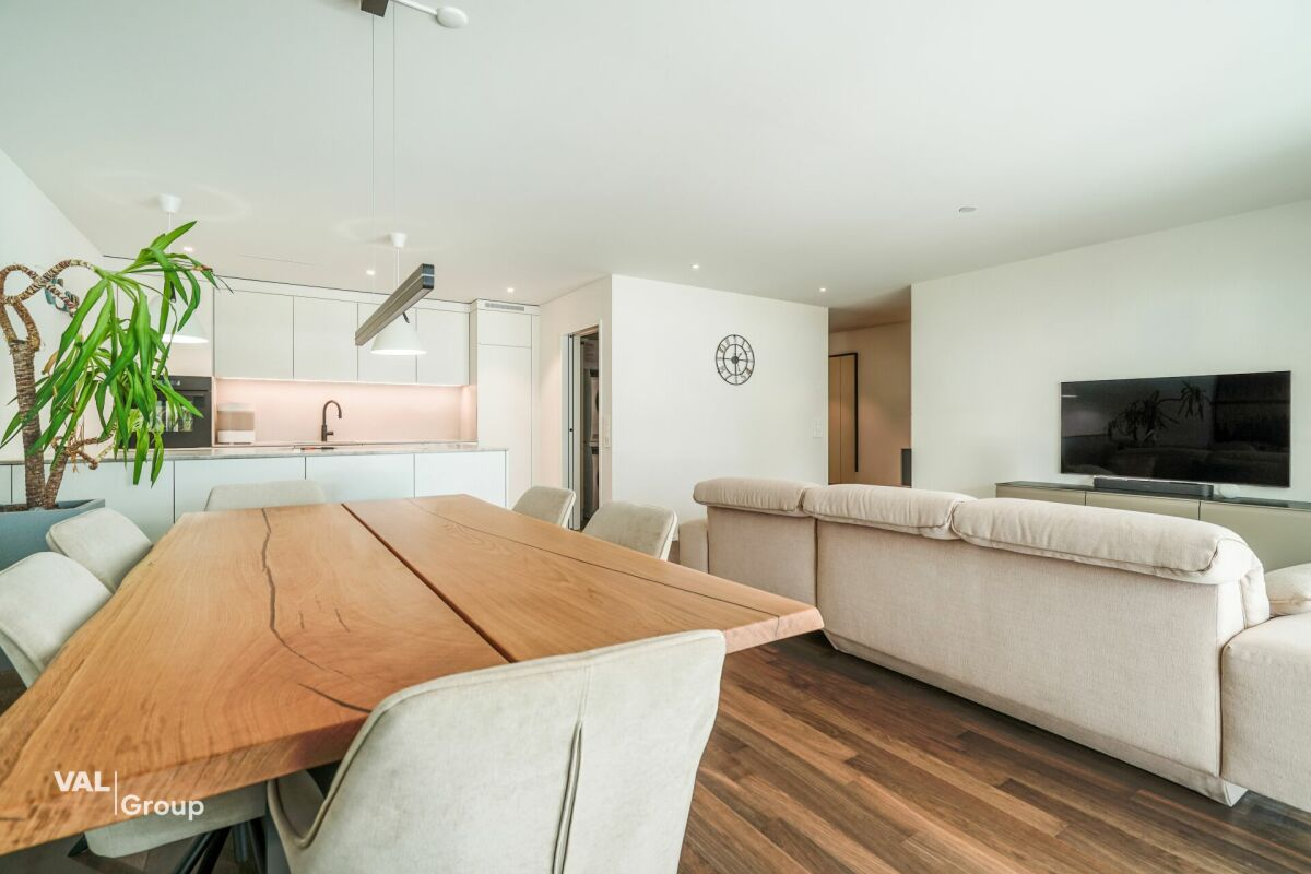 Luxuriöse 3.5-Zimmer-Gartenwohnung mit Smart-Home-System und privatem Fitnessraum