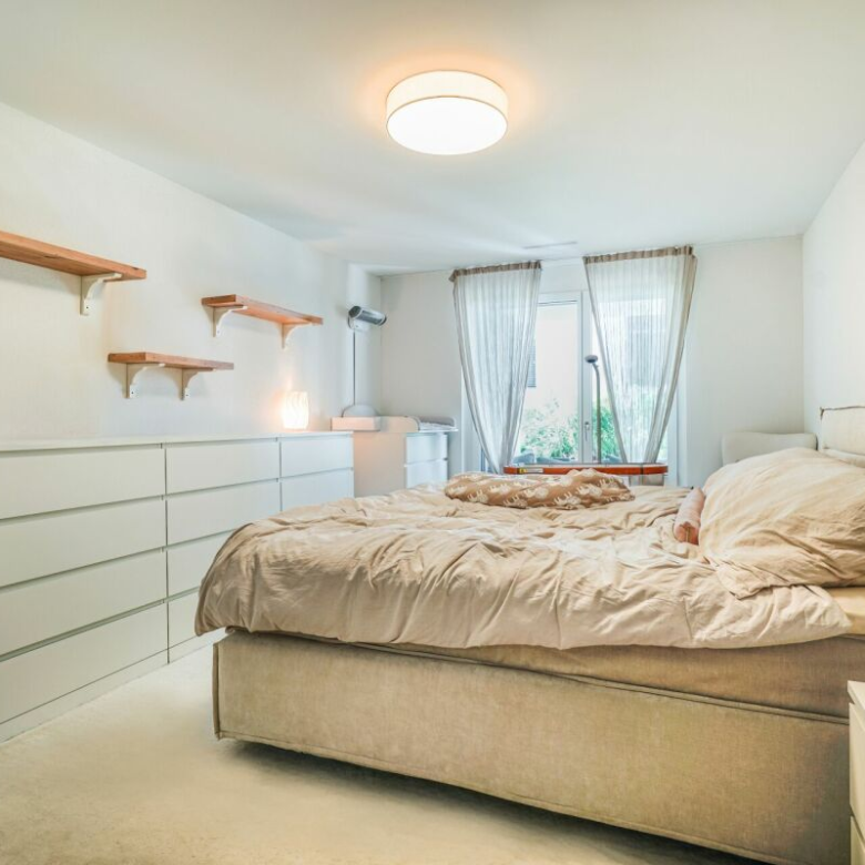 Luxuriöse 3.5-Zimmer-Gartenwohnung mit Smart-Home-System und privatem Fitnessraum