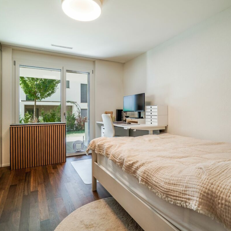 Luxuriöse 3.5-Zimmer-Gartenwohnung mit Smart-Home-System und privatem Fitnessraum