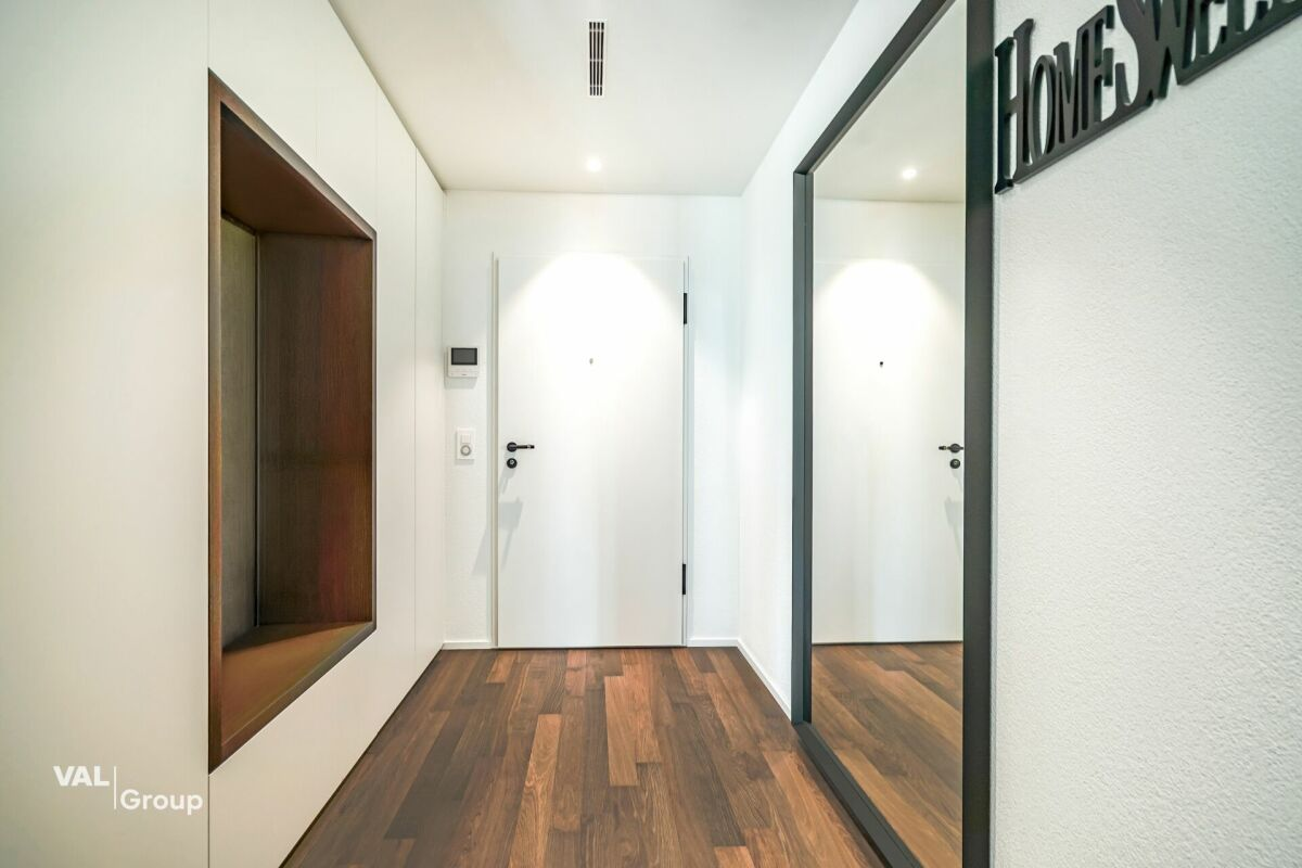 Luxuriöse 3.5-Zimmer-Gartenwohnung mit Smart-Home-System und privatem Fitnessraum