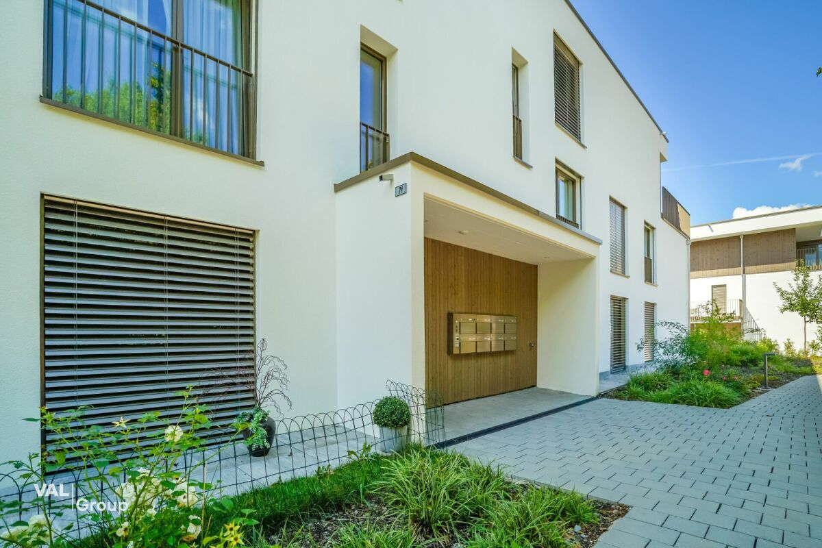 Luxuriöse 3.5-Zimmer-Gartenwohnung mit Smart-Home-System und privatem Fitnessraum