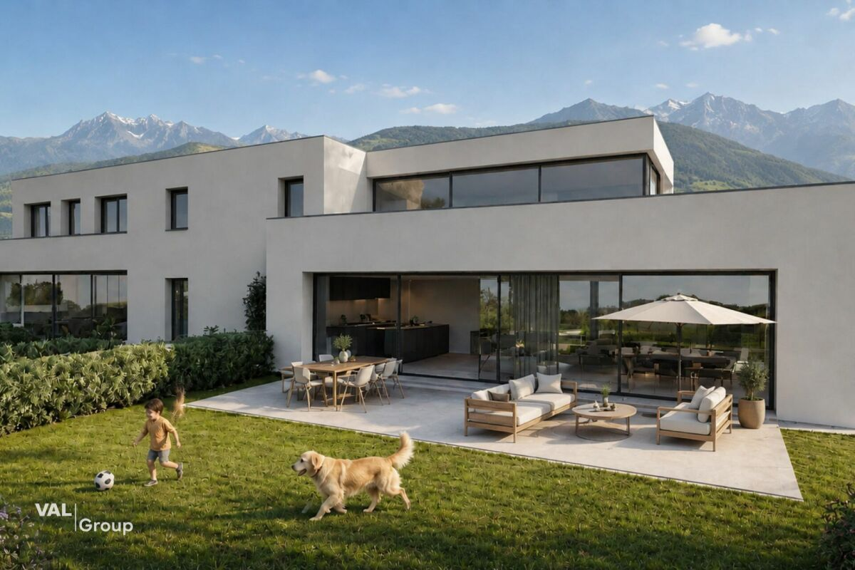 Magnifique attique, avec deux belles terrasses et un jardin privé au rez-de-chaussée