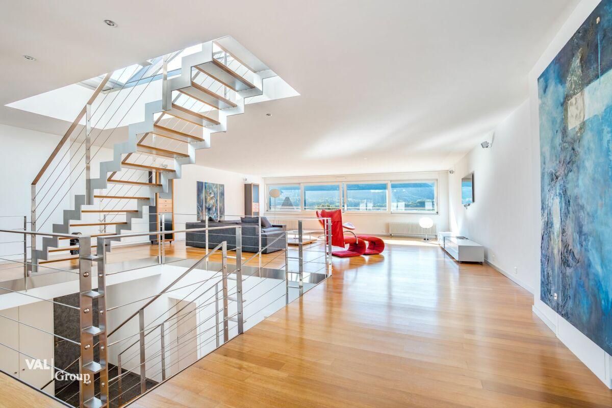 Penthouse duplex with rooftop terrace in the heart of the city