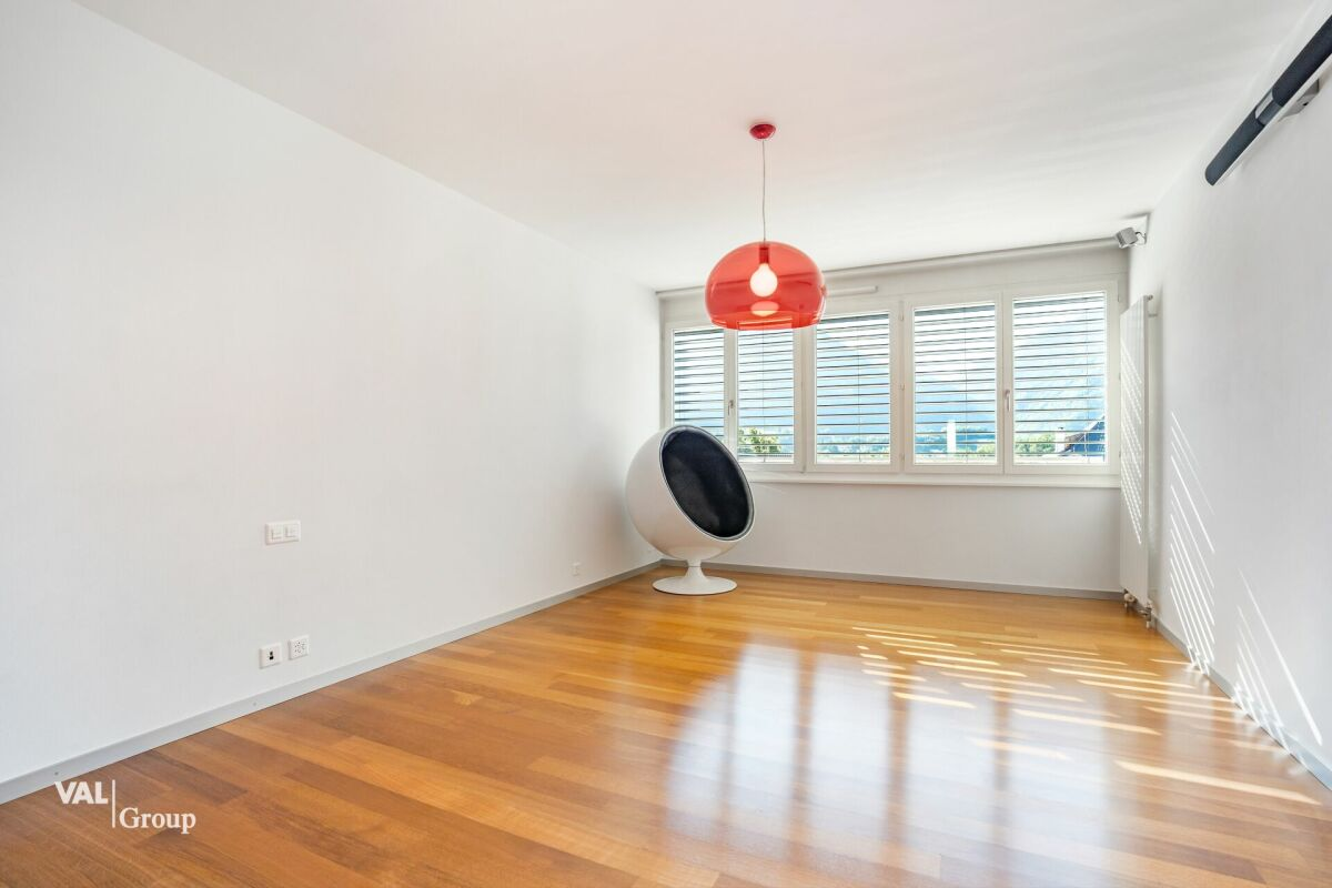 Penthouse duplex with rooftop terrace in the heart of the city