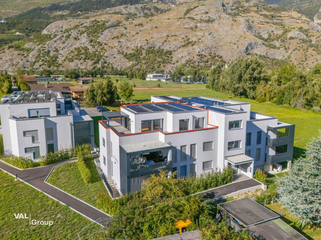 Hit the ball, arrive and relax a bit: exclusive penthouses in the golf residence
