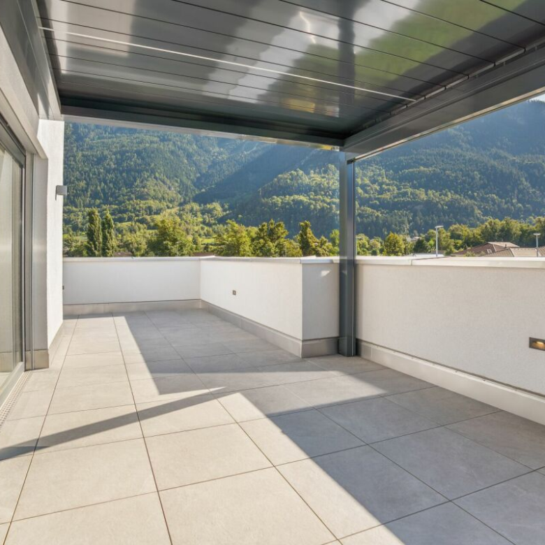 Hit the ball, arrive and relax a bit: exclusive penthouses in the golf residence