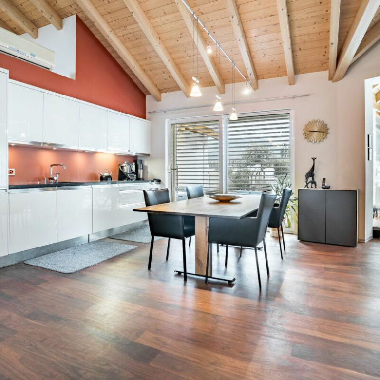 Appartement-penthouse exclusif de 4,5 pièces avec une grande terrasse et un sauna à Viège