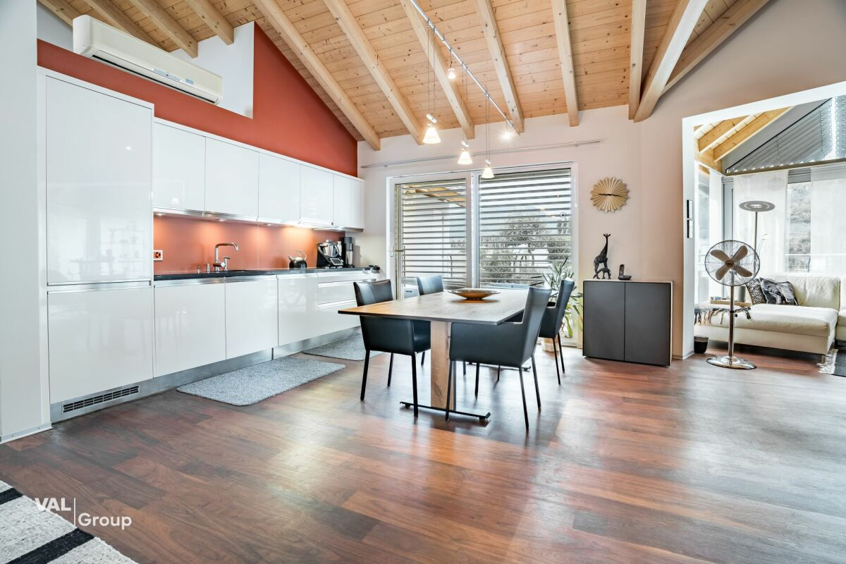 Appartement-penthouse exclusif de 4,5 pièces avec une grande terrasse et un sauna à Viège