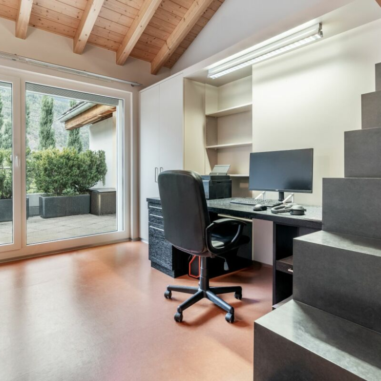 Appartement-penthouse exclusif de 4,5 pièces avec une grande terrasse et un sauna à Viège