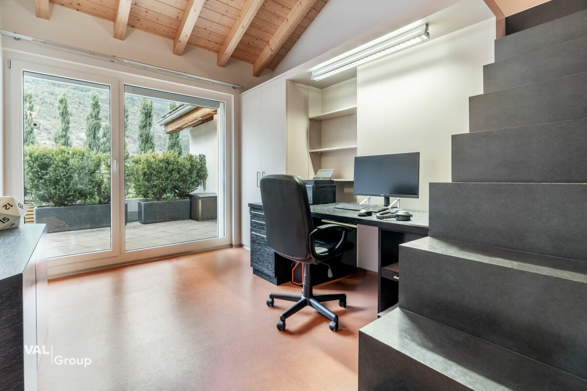 Appartement-penthouse exclusif de 4,5 pièces avec une grande terrasse et un sauna à Viège
