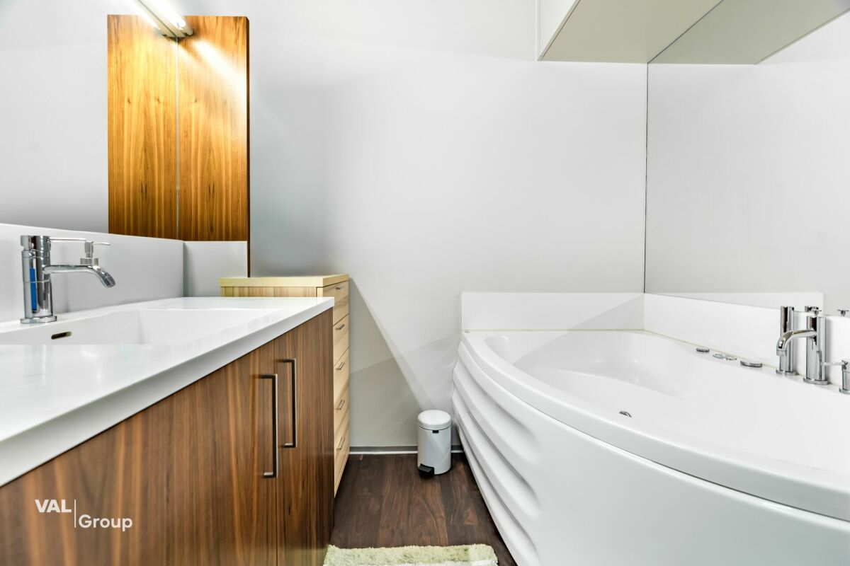 Appartement-penthouse exclusif de 4,5 pièces avec une grande terrasse et un sauna à Viège
