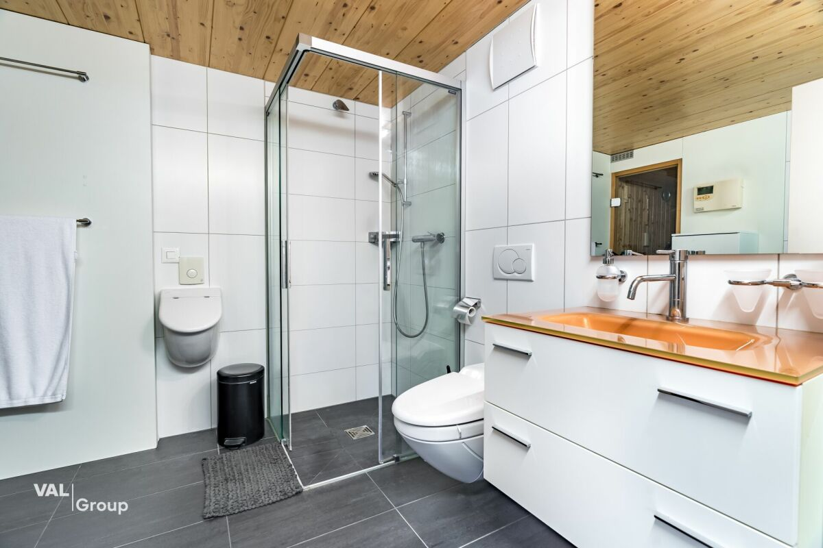 Appartement-penthouse exclusif de 4,5 pièces avec une grande terrasse et un sauna à Viège