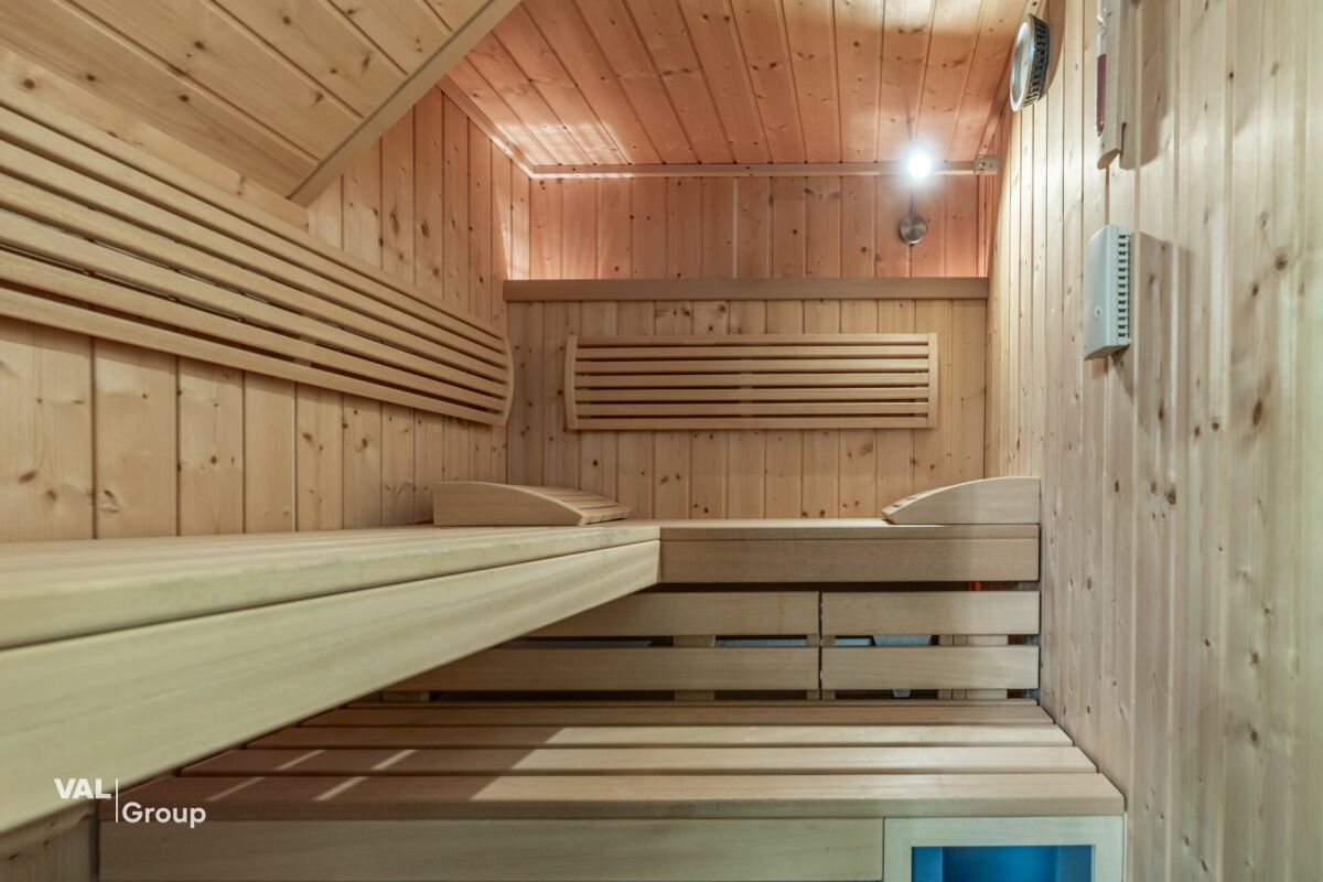 Appartement-penthouse exclusif de 4,5 pièces avec une grande terrasse et un sauna à Viège