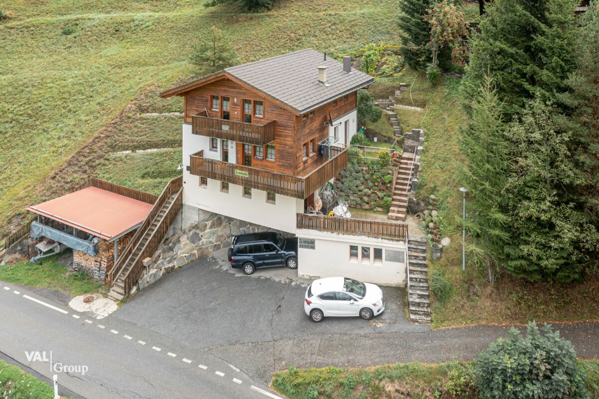 Spacious building located in a verdant setting