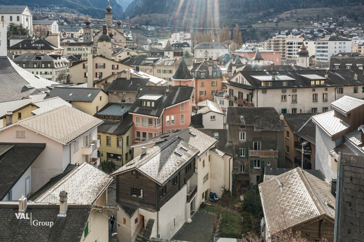 Characteristic house with loft to rent in Brig-Glis: central, bright and versatile