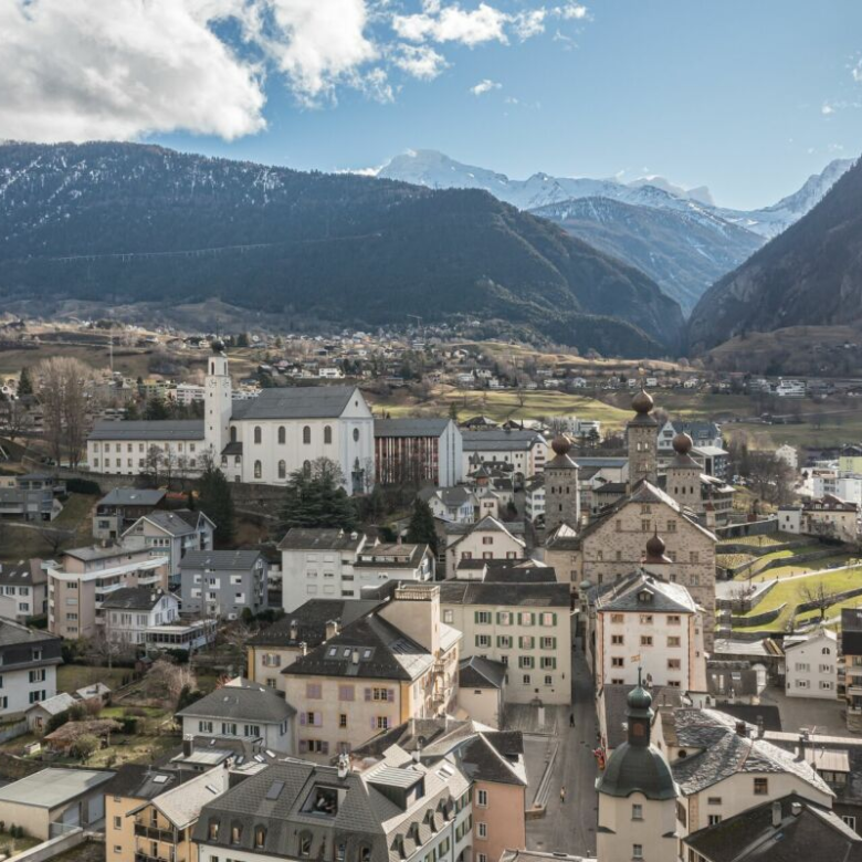 Characteristic house with loft to rent in Brig-Glis: central, bright and versatile