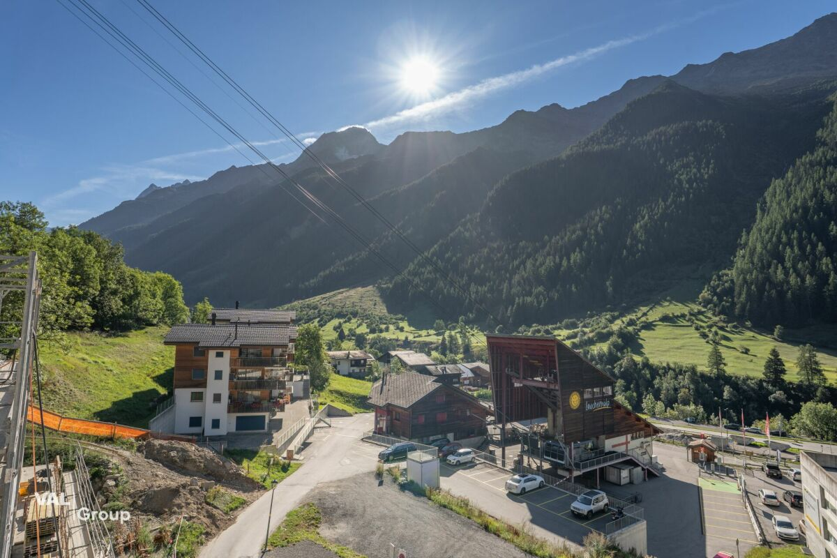 Appartement mansardé dans un immeuble neuf - Un cadre de vie moderne dans le charmant Lötschental