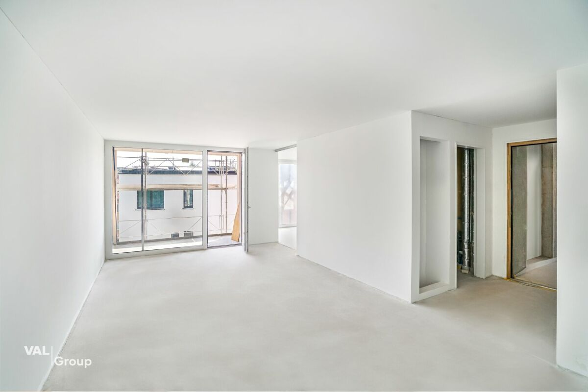 Modern urban apartment of 2.5 rooms in a new building in the Enge neighborhood