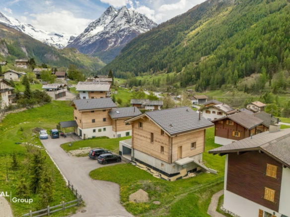 Chalet à aménager selon vos envies, emplacement exceptionnel