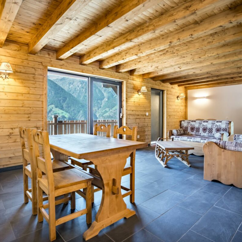 Das letzte Chalet: Neubau mit Zweitwohnsitz in Grächen