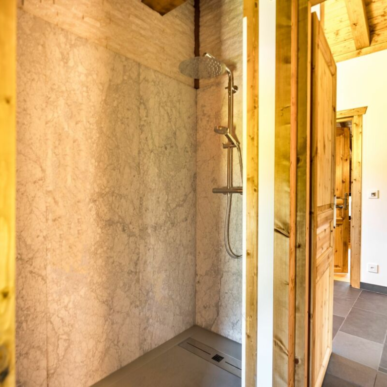 Das letzte Chalet: Neubau mit Zweitwohnsitz in Grächen