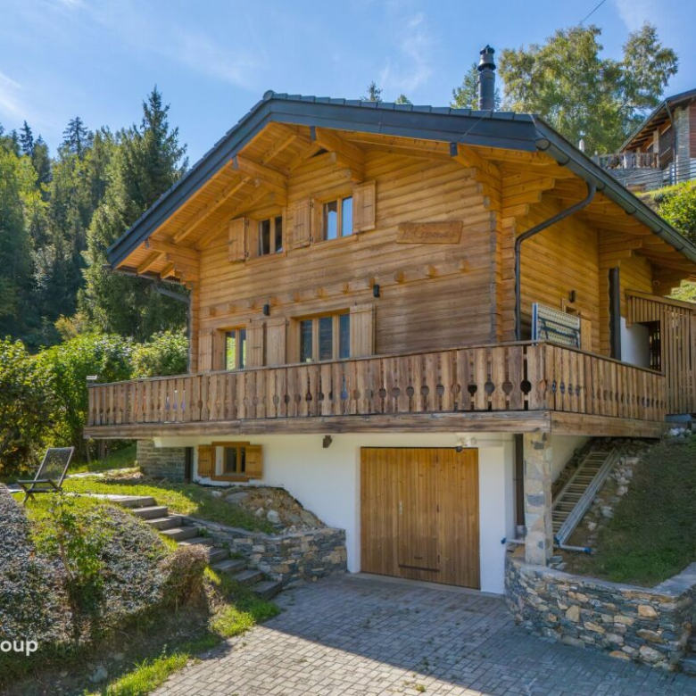 Aussicht, Komfort und Wohlbefinden! Prächtiges möbliertes Chalet in La Tzoumaz