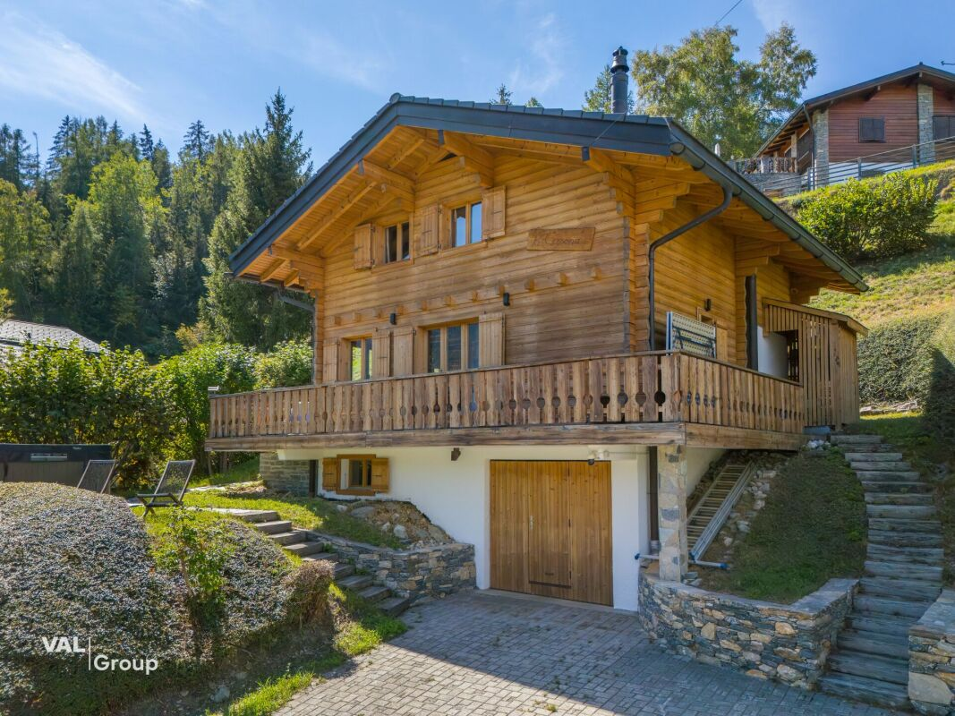 Aussicht, Komfort und Wohlbefinden! Prächtiges möbliertes Chalet in La Tzoumaz