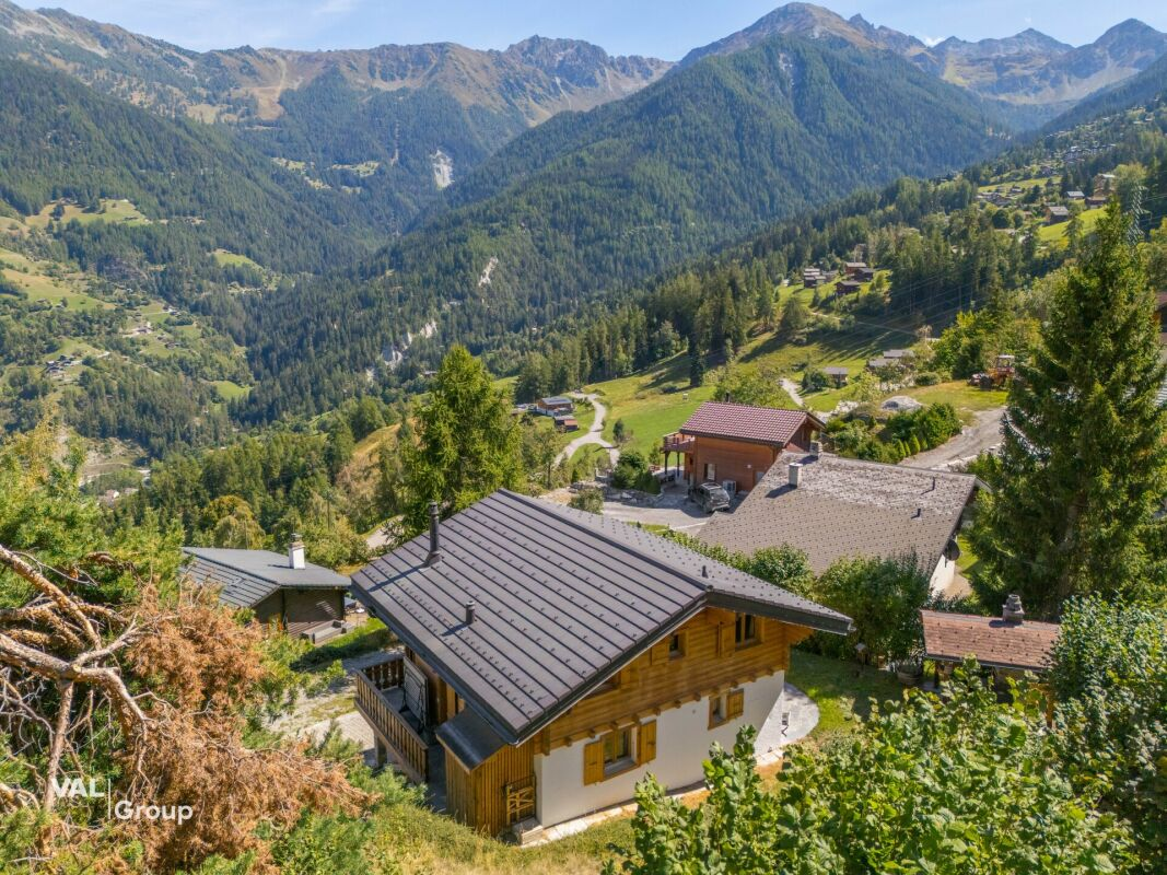 Aussicht, Komfort und Wohlbefinden! Prächtiges möbliertes Chalet in La Tzoumaz