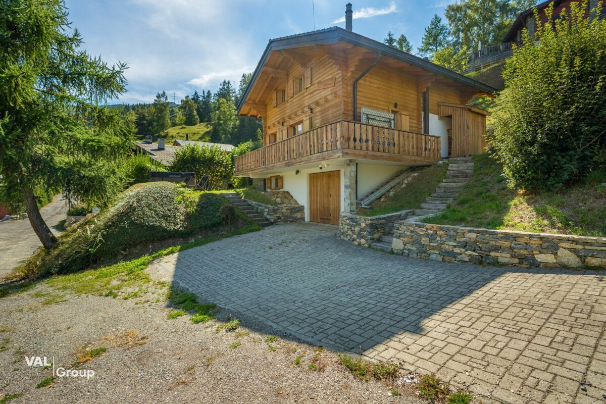 Aussicht, Komfort und Wohlbefinden! Prächtiges möbliertes Chalet in La Tzoumaz