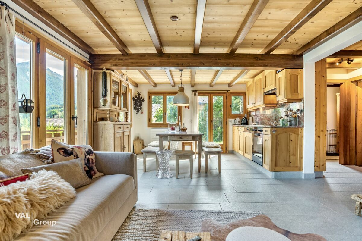 Aussicht, Komfort und Wohlbefinden! Prächtiges möbliertes Chalet in La Tzoumaz