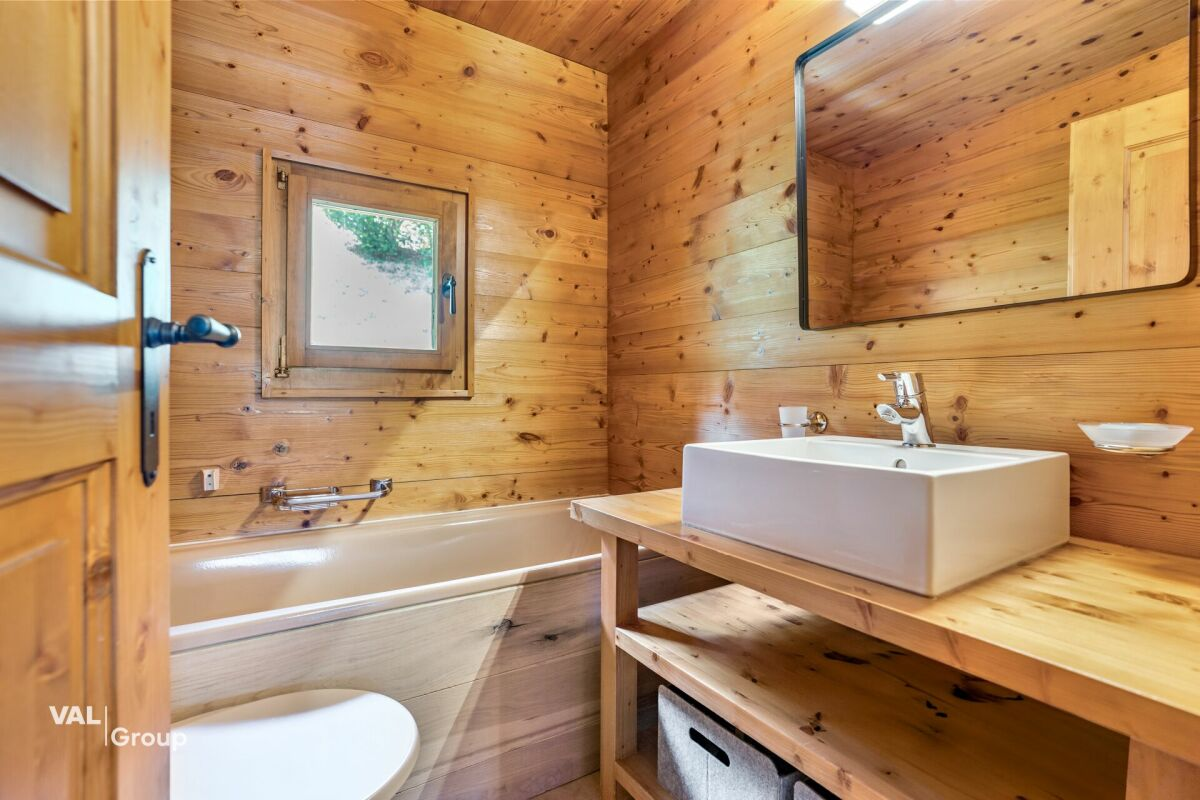 Aussicht, Komfort und Wohlbefinden! Prächtiges möbliertes Chalet in La Tzoumaz