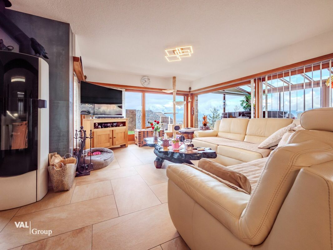 Chalet with exceptional panorama, enhanced by love and passion