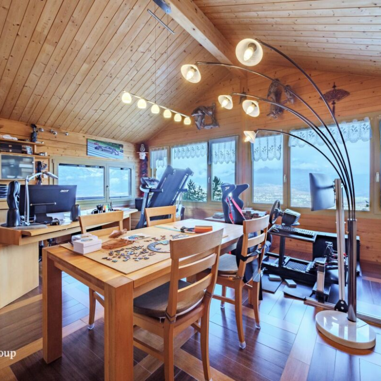 Chalet with exceptional panorama, enhanced by love and passion